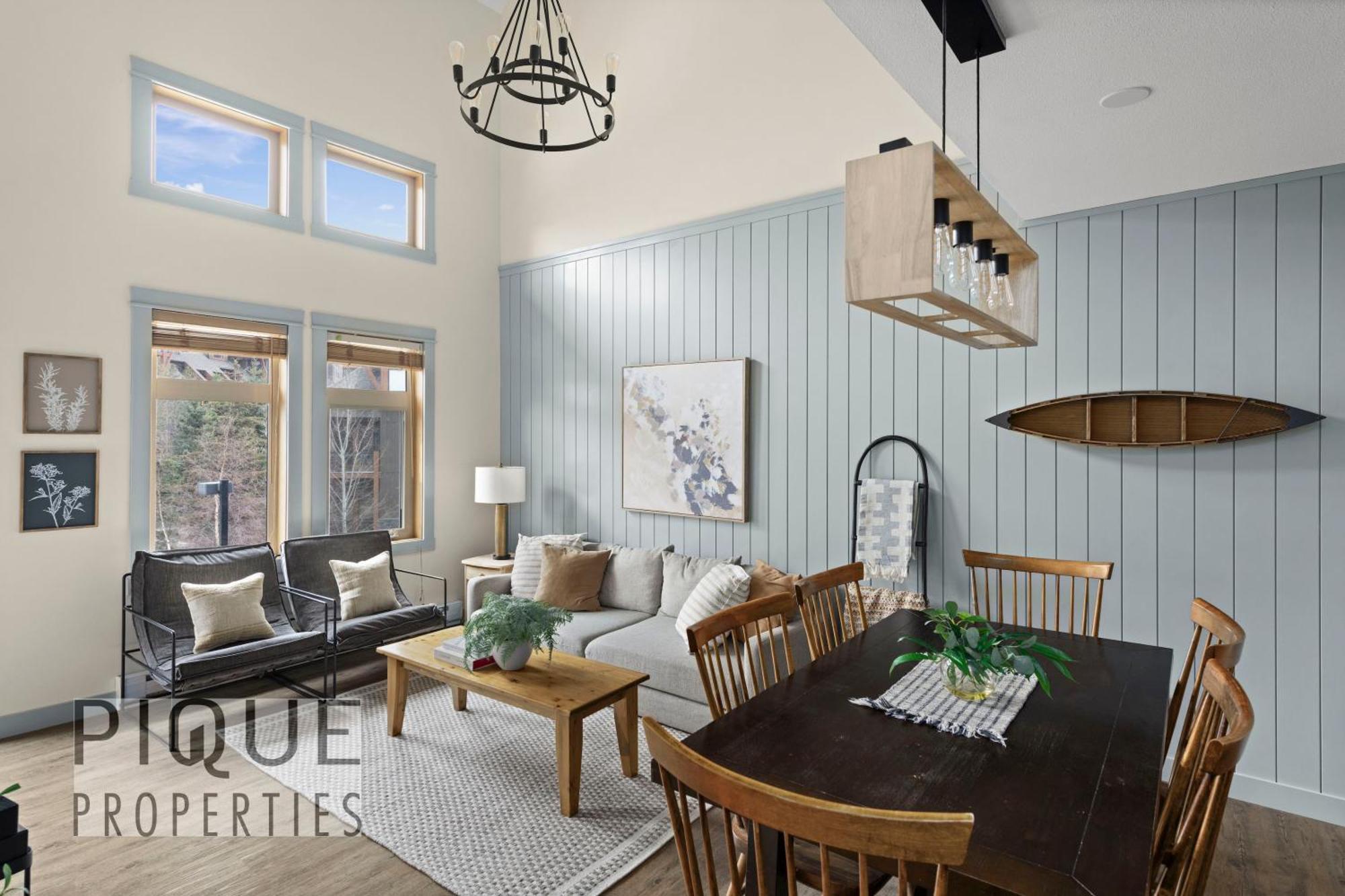 Mountain Loft Retreat, Heated Pool & Hot Tub, Ug Parking, Balcony, Wifi! Lejlighed Canmore Eksteriør billede